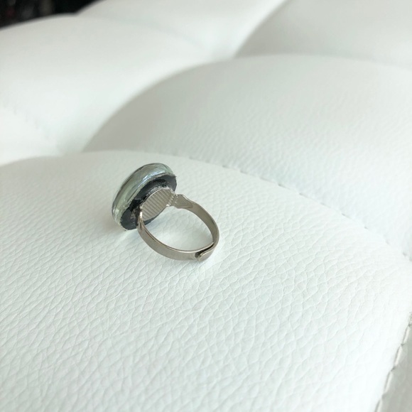 Adjustable Iridescent Ring Adjustable Size 6 - Picture 3 of 4